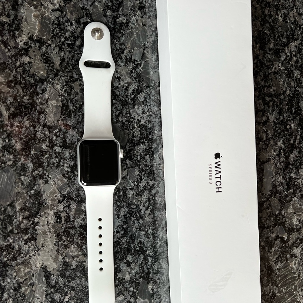 Apple Watch Series 3 (38 mm)